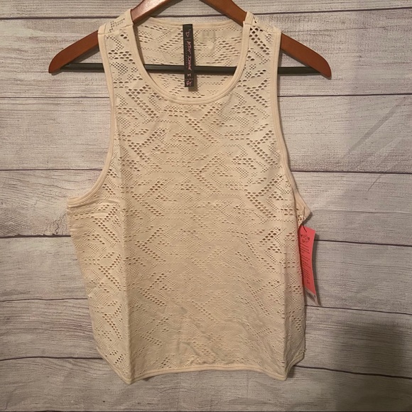 NWT Small Betsy Johnson Performance - Picture 2 of 6